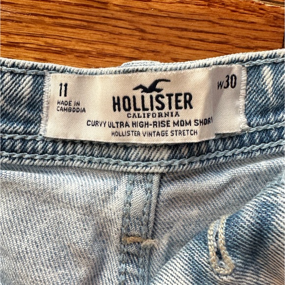 HOLLISTER CURVY ULTRA HIGH RISE MOM SHORT✨all orders ship within 2 business days - Picture 3 of 3